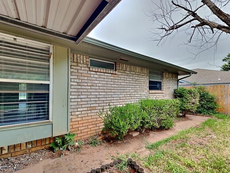 6424 N College Avenue Property Photo 17