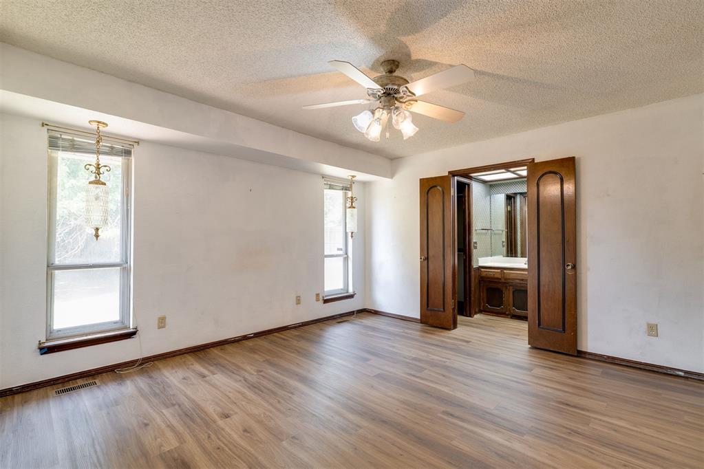 2615 Nw 115th Place Property Photo 6