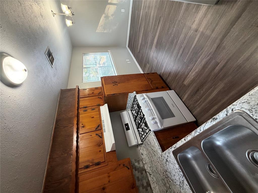 1701 Rulane Drive Property Photo 7