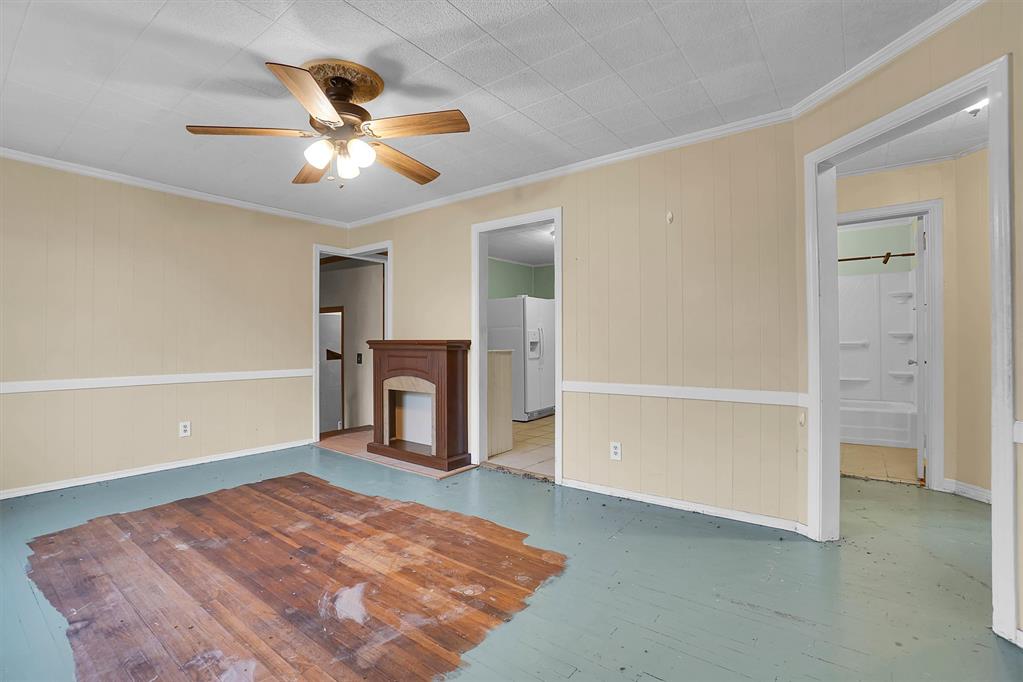 108 Central Drive Property Photo 2