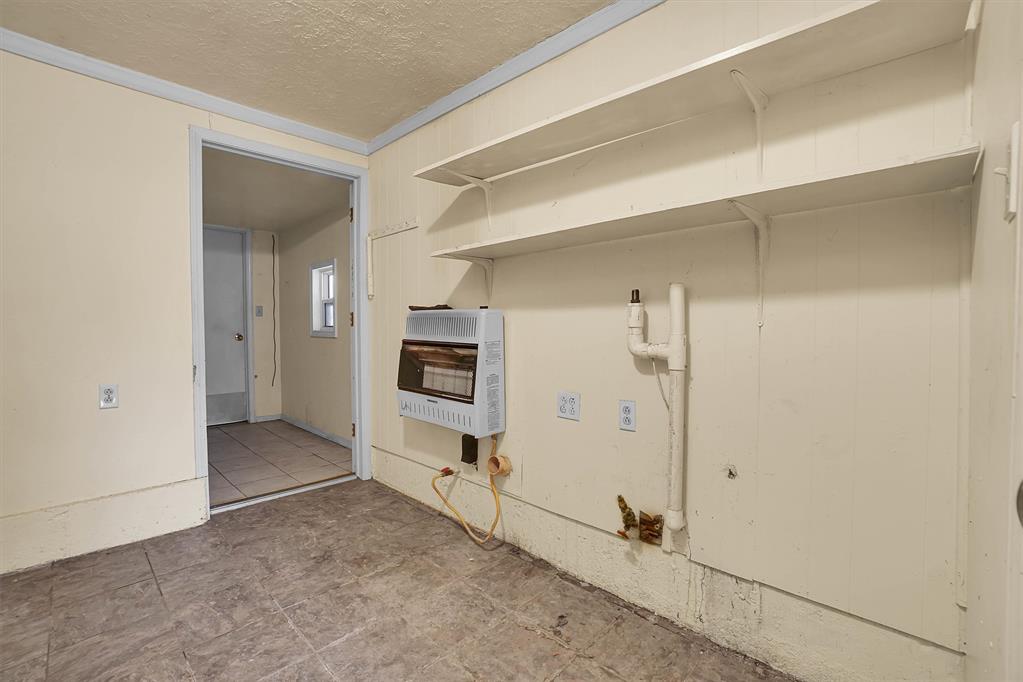108 Central Drive Property Photo 12