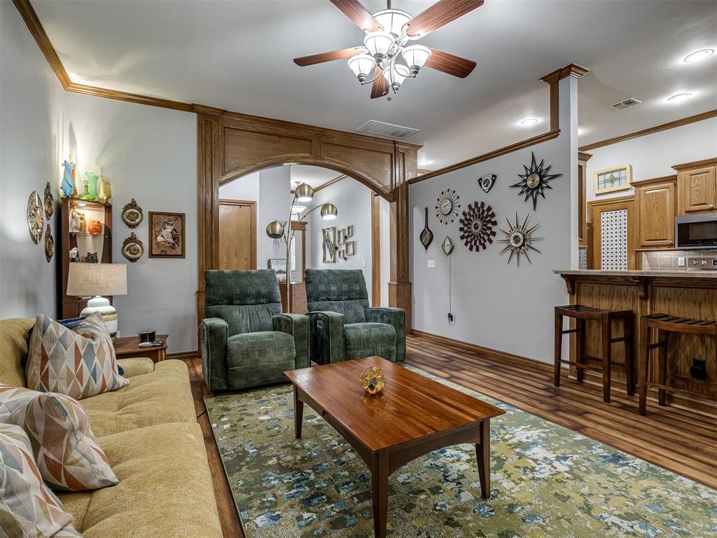 912 Regal Road Property Photo 8