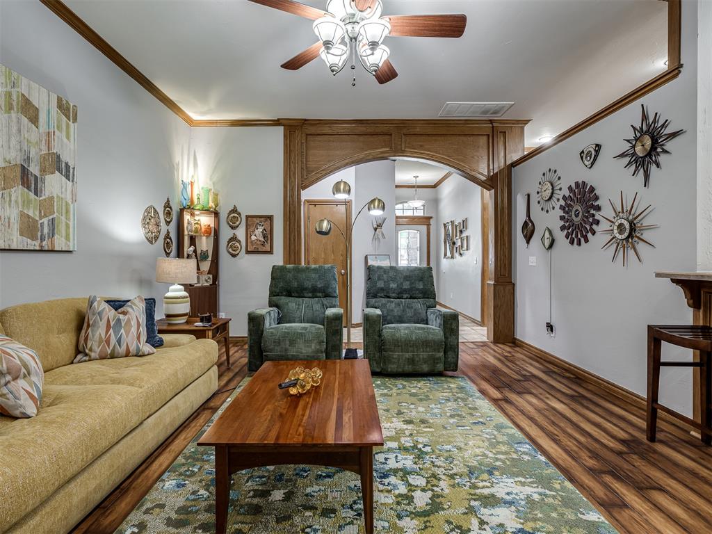 912 Regal Road Property Photo 9