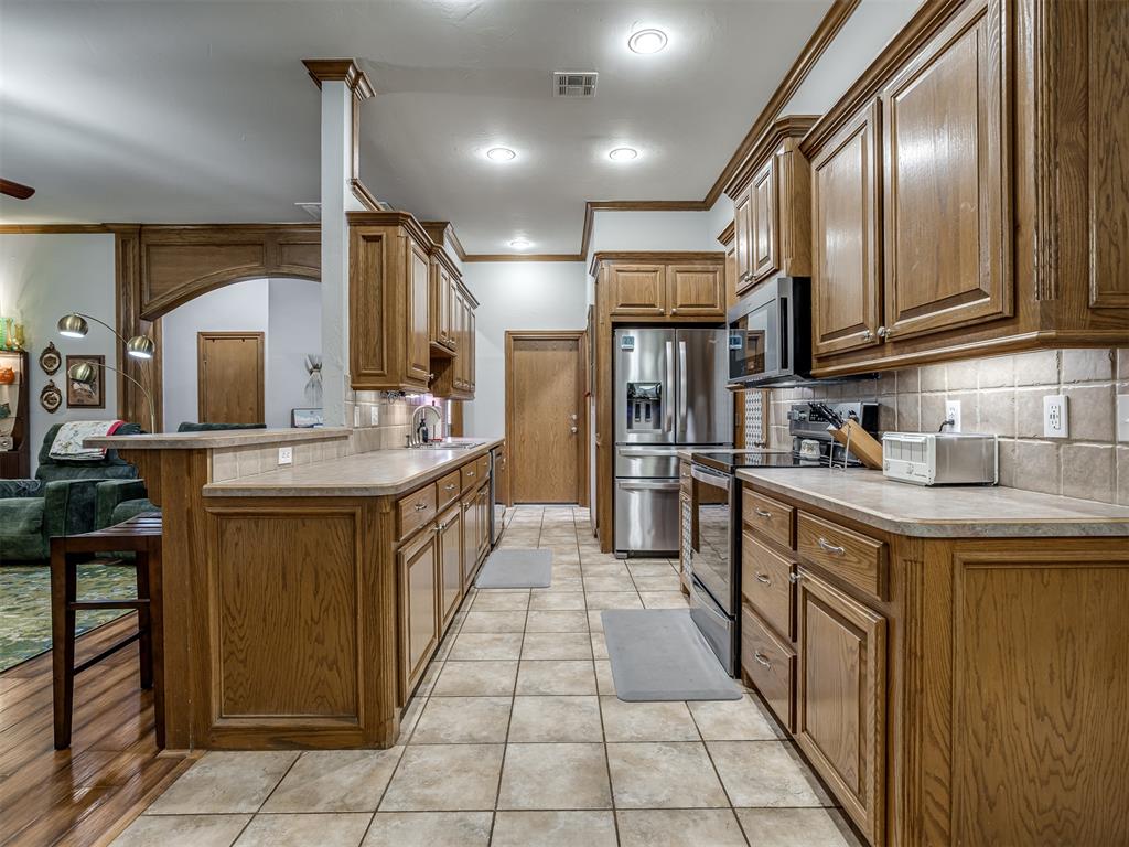 912 Regal Road Property Photo 14