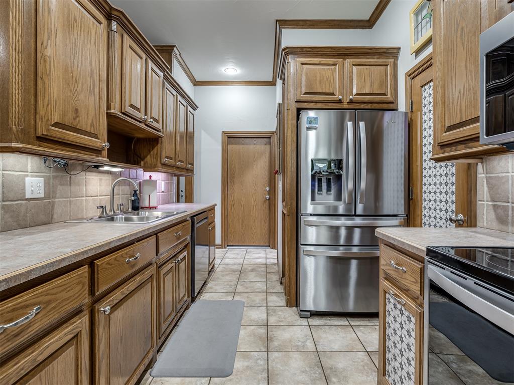 912 Regal Road Property Photo 17