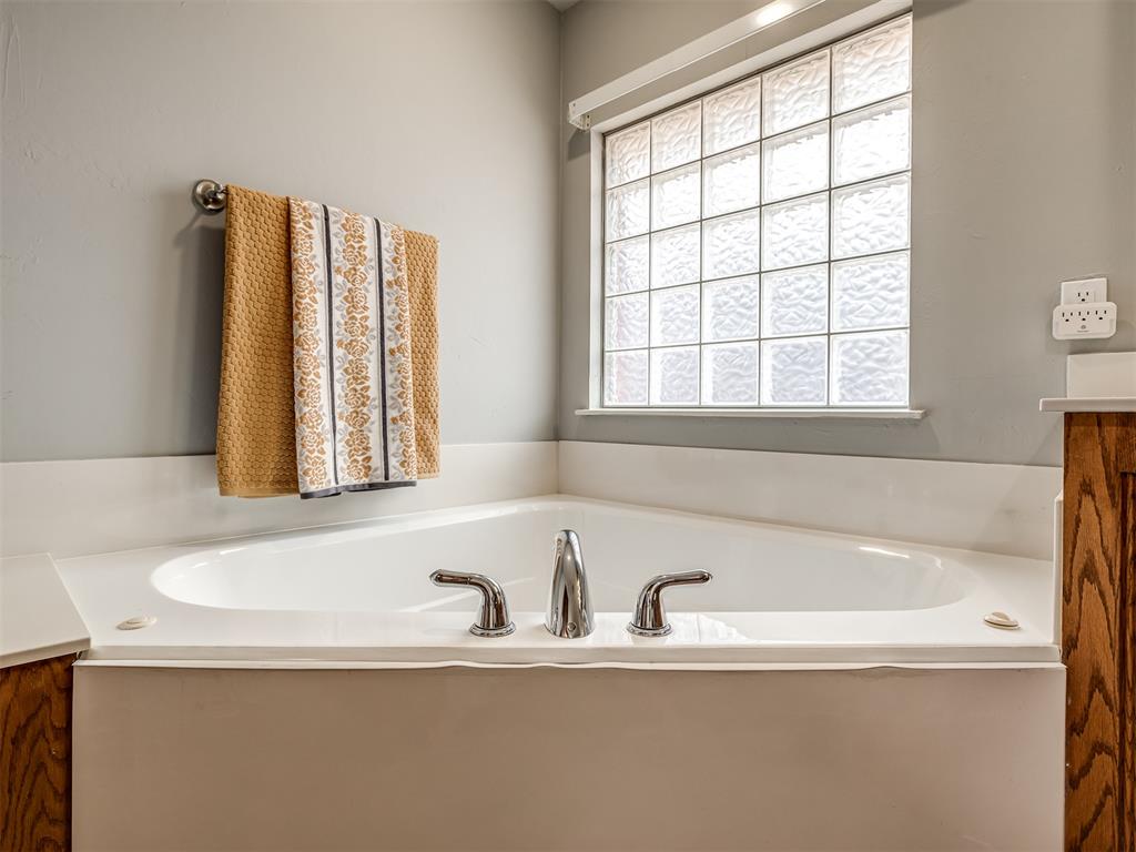 912 Regal Road Property Photo 25