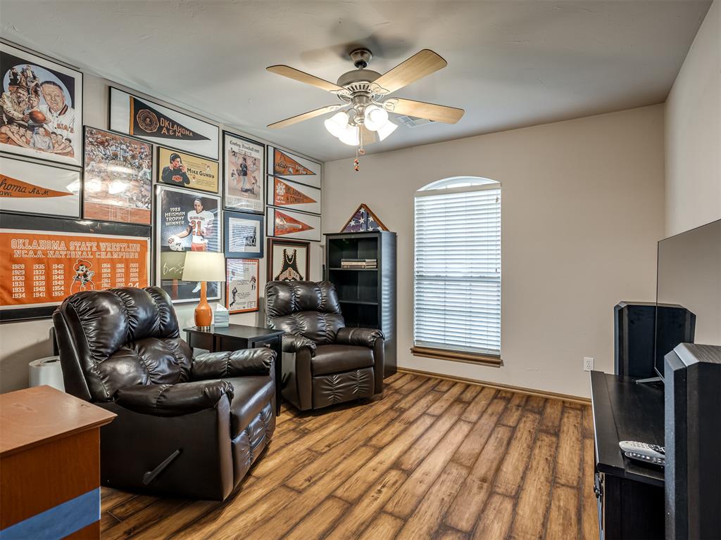 912 Regal Road Property Photo 28