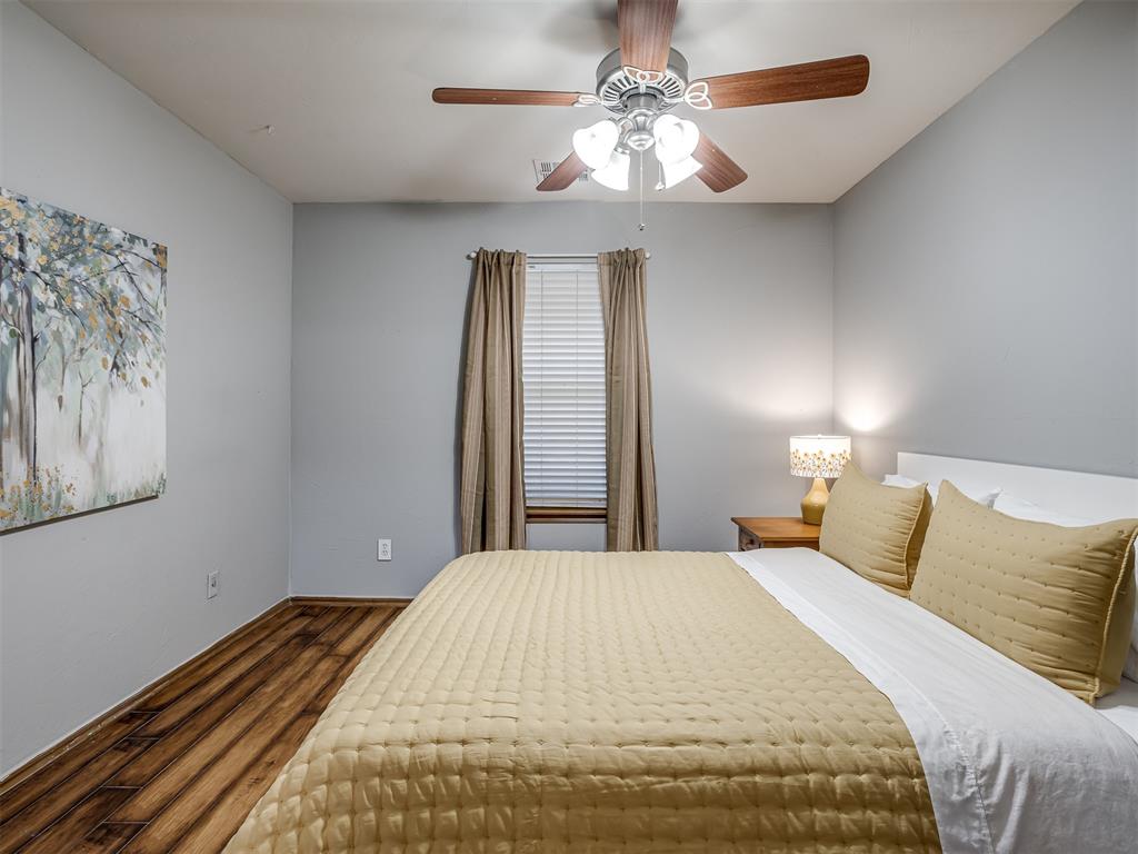 912 Regal Road Property Photo 31