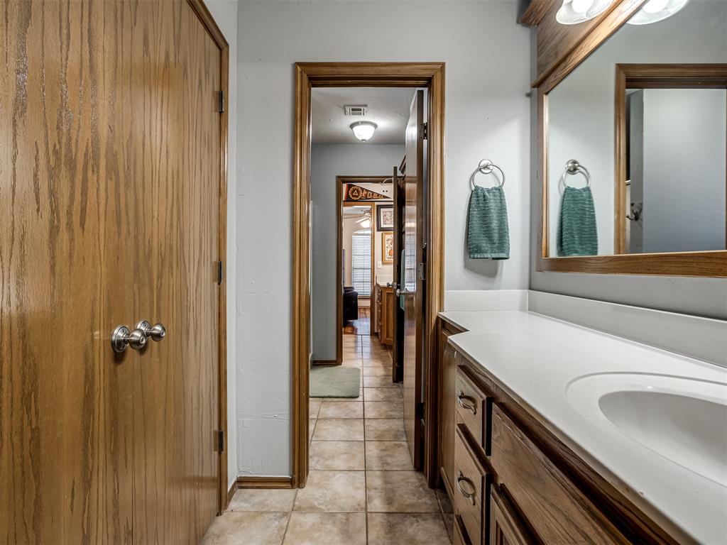 912 Regal Road Property Photo 33