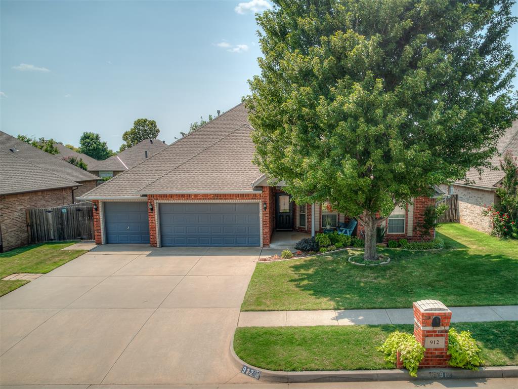 912 Regal Road Property Photo 45