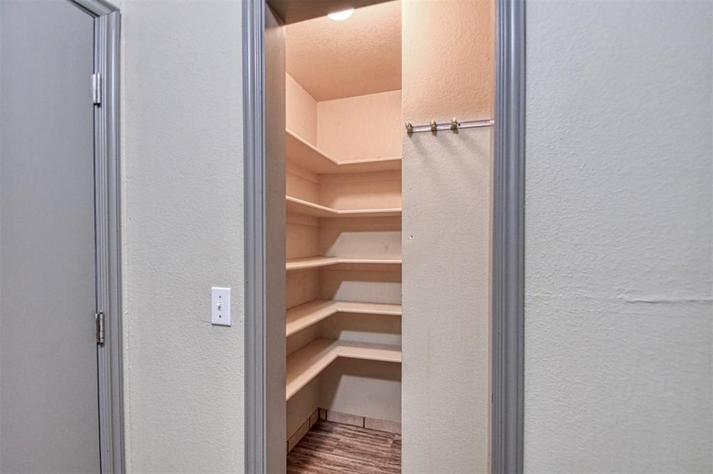 1200 Teakwood Drive Property Photo 15
