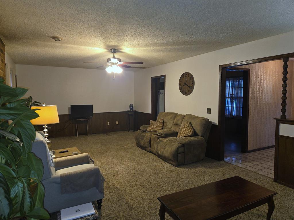 15109 Ken Road Property Photo 4