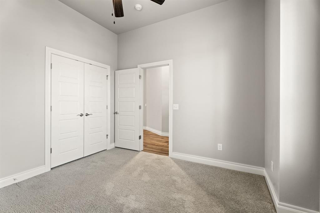 3109 Hunter Crest Drive Property Photo 5