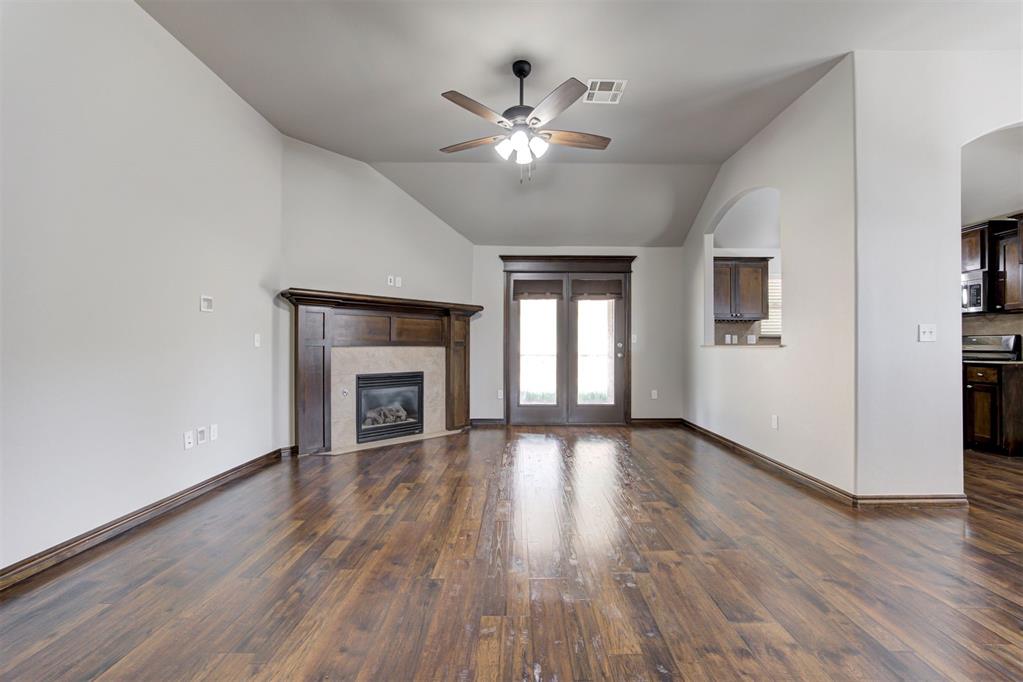 1633 Rangeline Road Property Photo 7