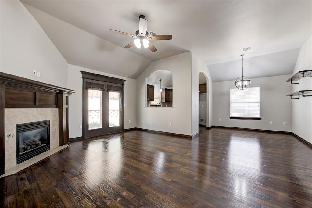 1633 Rangeline Road Property Photo 11
