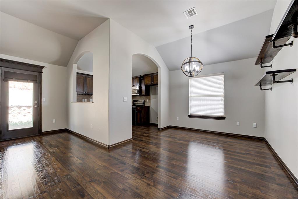 1633 Rangeline Road Property Photo 16