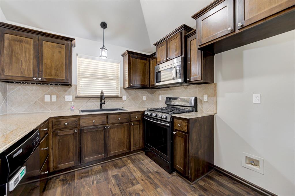 1633 Rangeline Road Property Photo 20