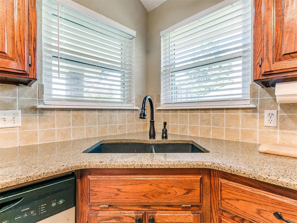 328 Waterfront Drive Property Photo 18