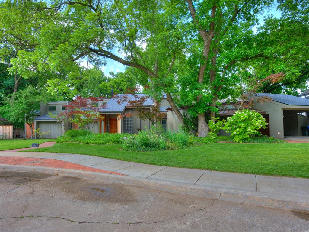 1012 Nottingham Circle Property Photo 1