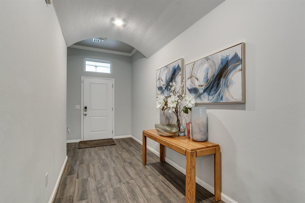 2135 Arcady Avenue Property Photo 4