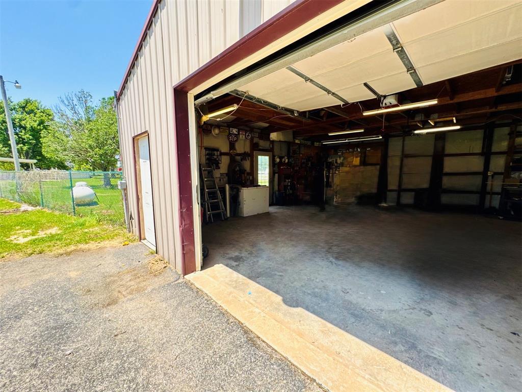 24505 234 Street Property Photo 3