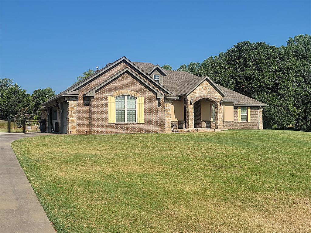 8319 Shadow Lake Drive Property Photo 2