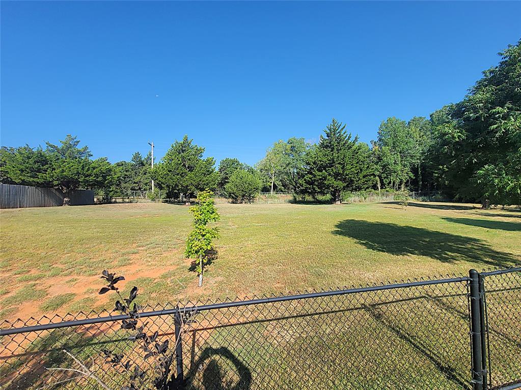 8319 Shadow Lake Drive Property Photo 12