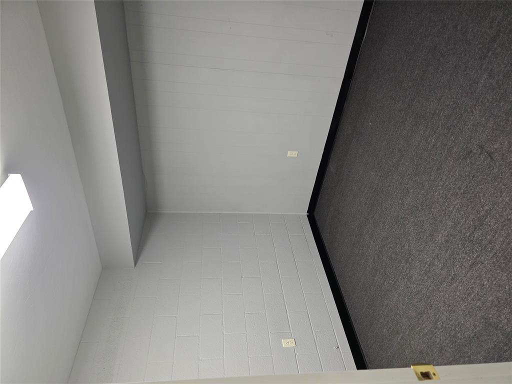 102 S Main Property Photo 10