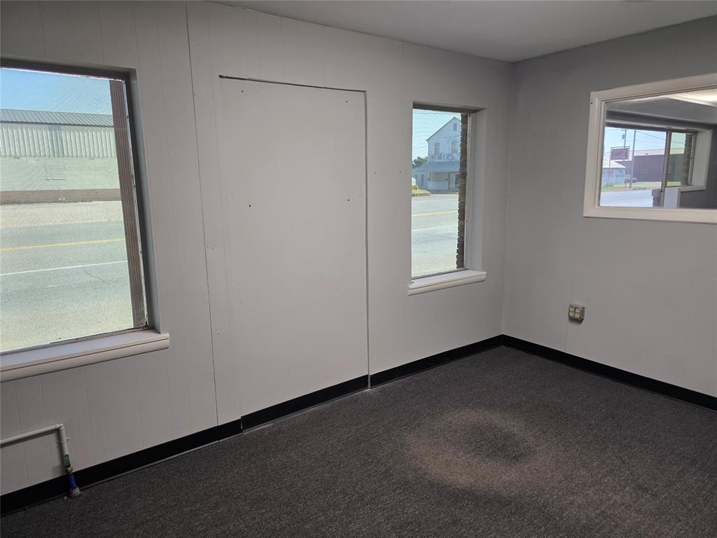102 S Main Property Photo 13