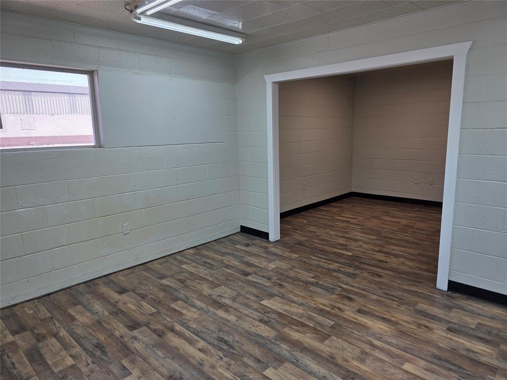 102 S Main Property Photo 16