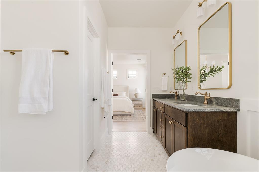 1621 Runway Boulevard Property Photo 18