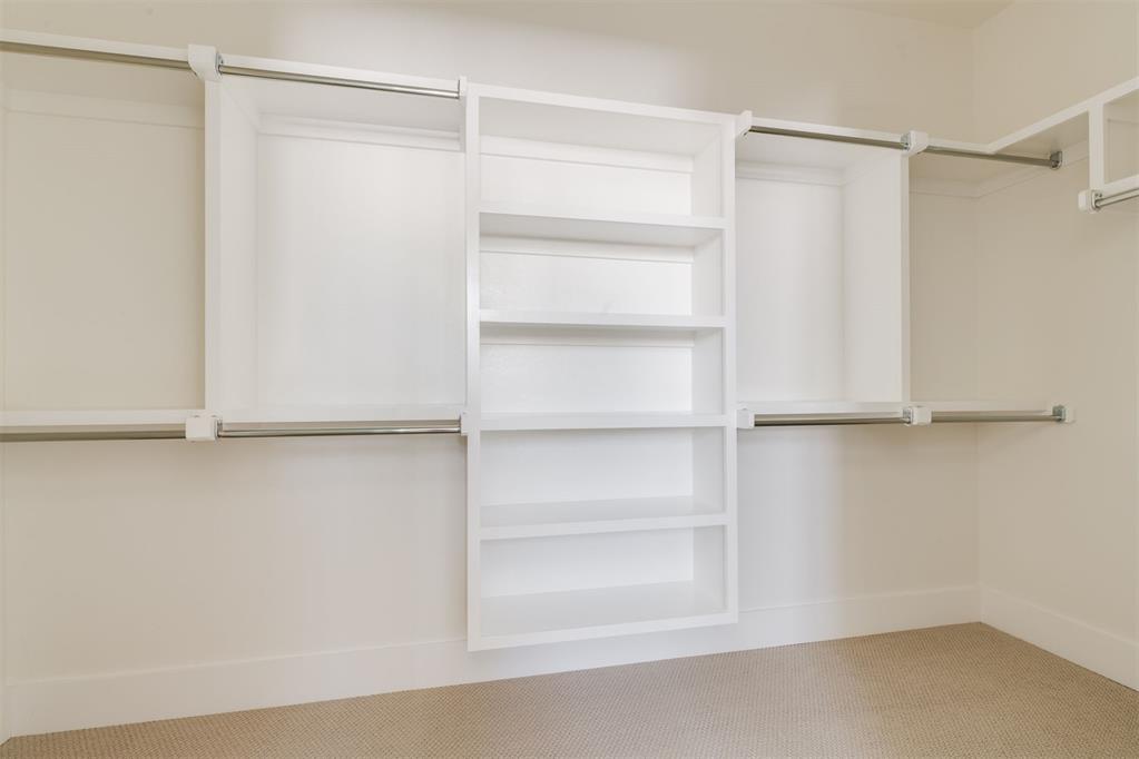 1621 Runway Boulevard Property Photo 20