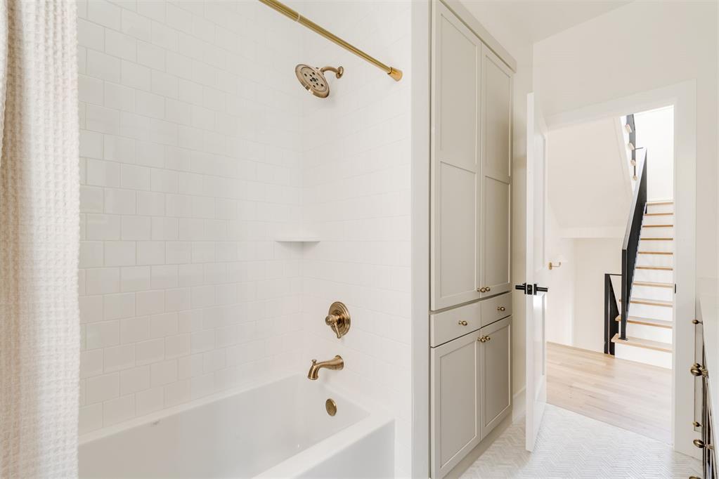 1621 Runway Boulevard Property Photo 26