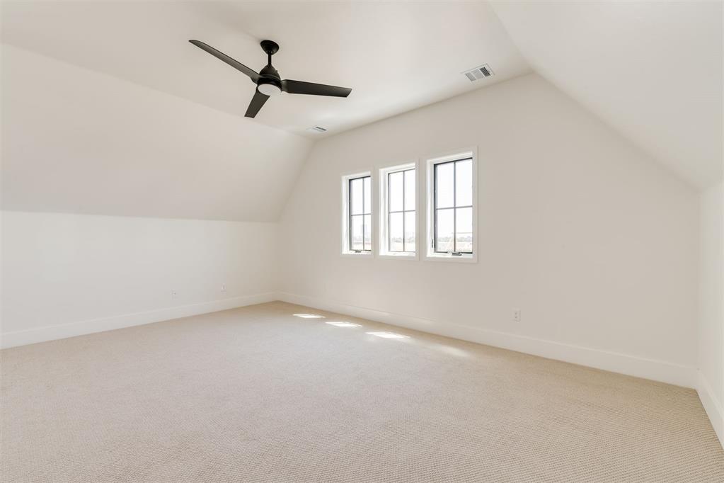 1621 Runway Boulevard Property Photo 28
