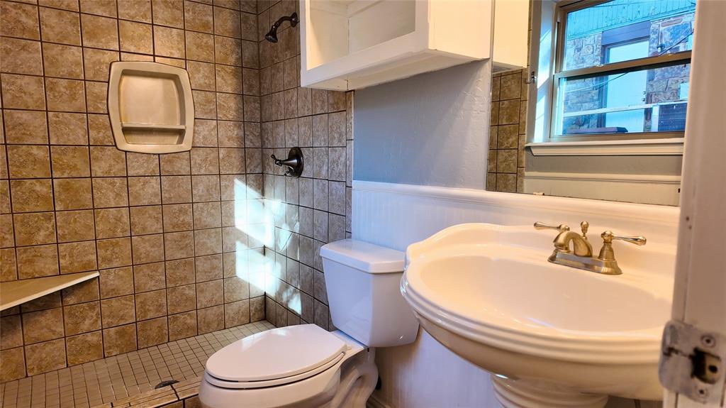 225 N Tunbridge Road Property Photo 23