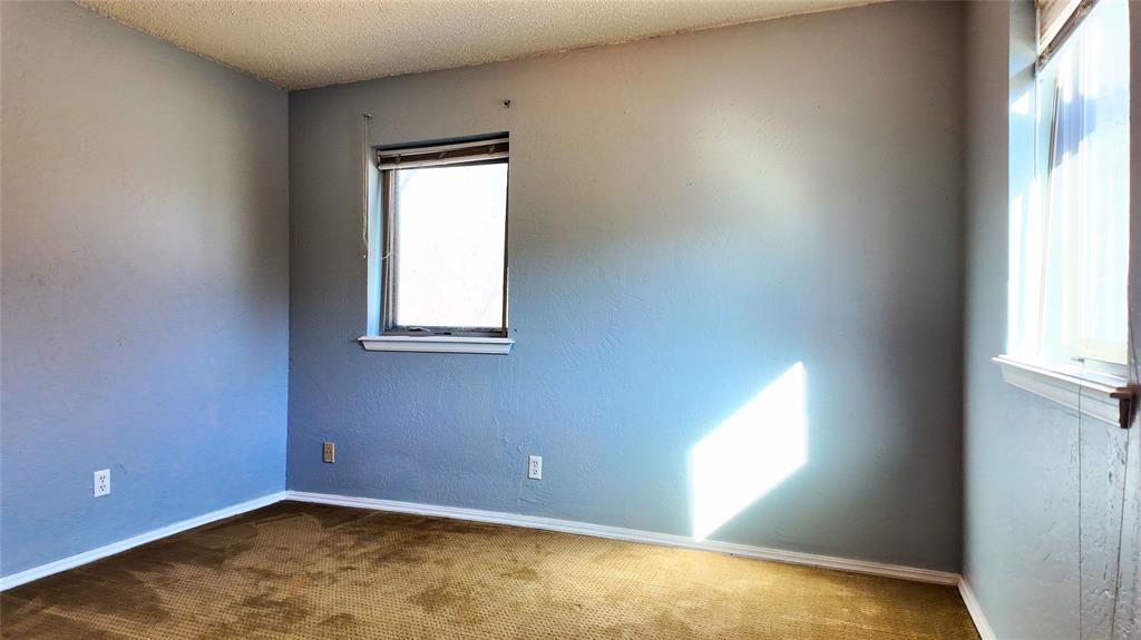 225 N Tunbridge Road Property Photo 34