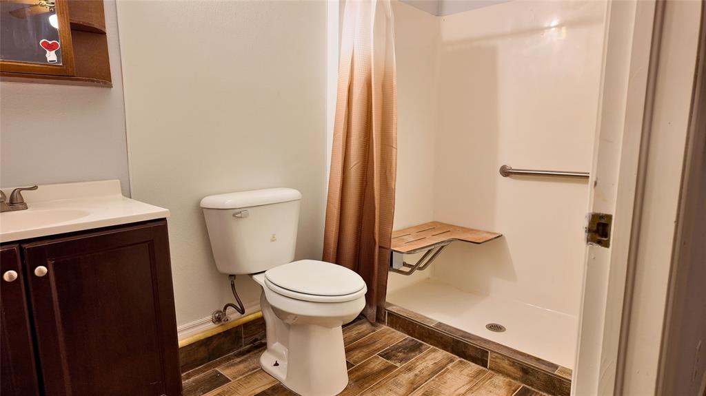 225 N Tunbridge Road Property Photo 37