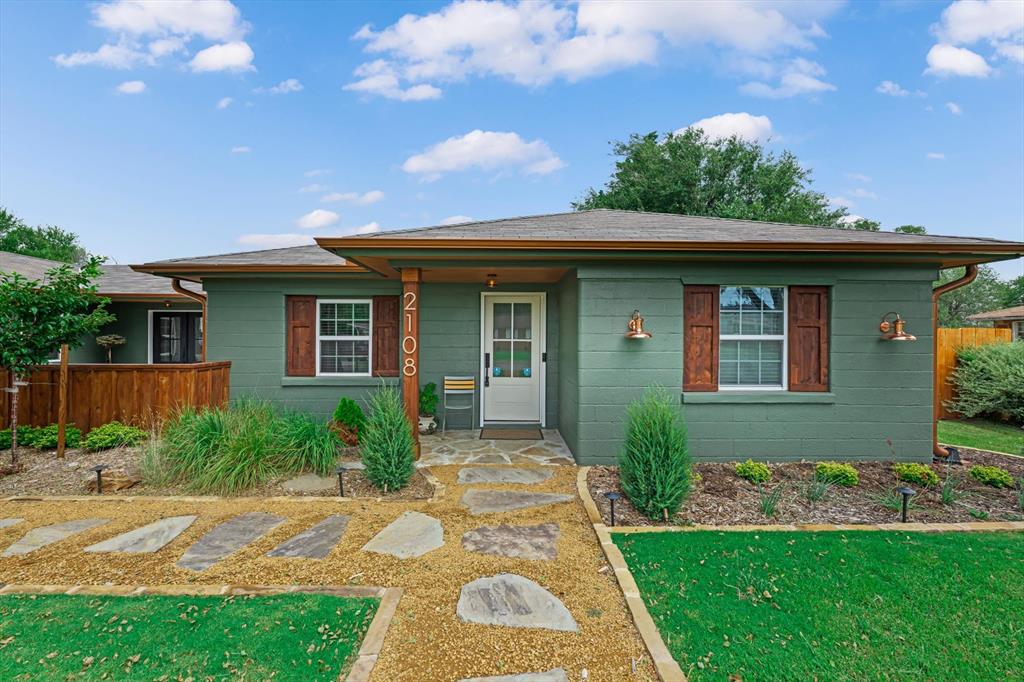 2108 W Harrison Avenue Property Photo 1