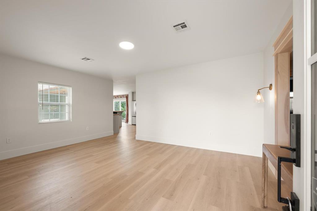 2108 W Harrison Avenue Property Photo 4