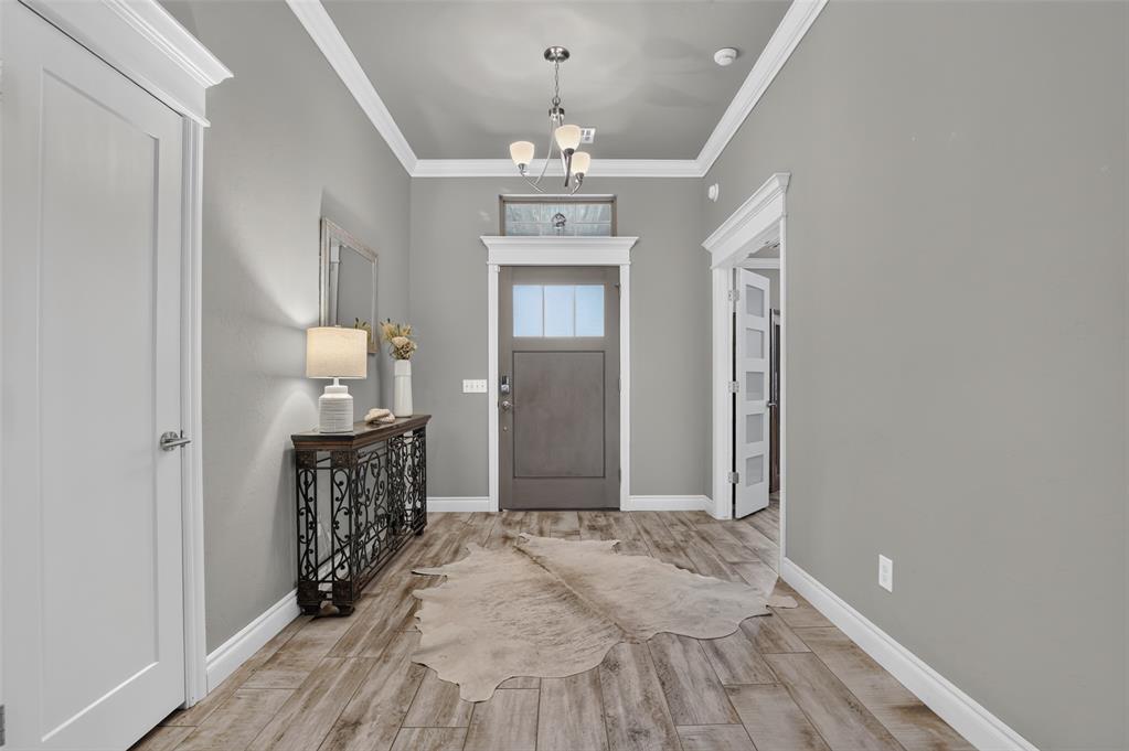 150 Evermay Drive Property Photo 4