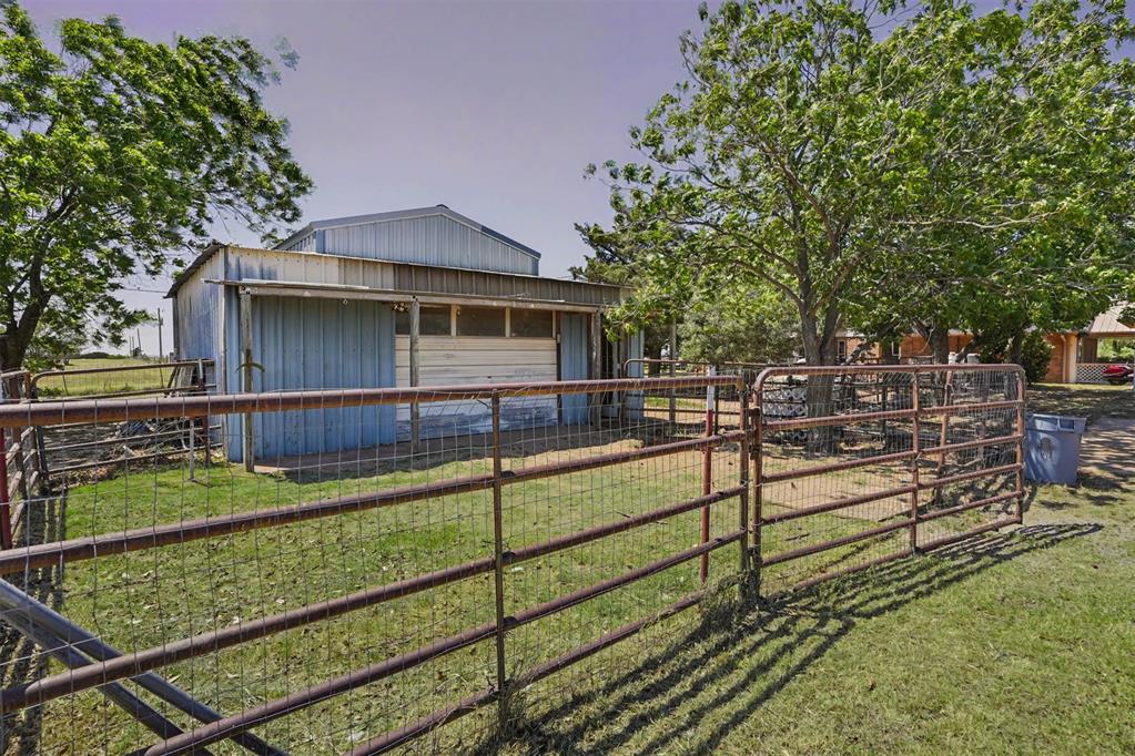 20518 E County Road 157 Property Photo 33