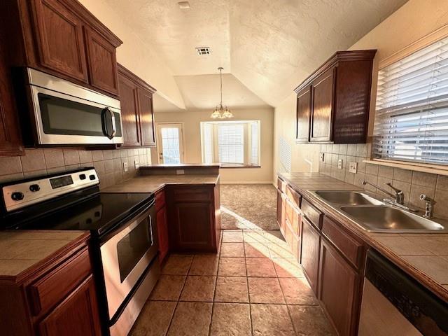 1005 Westridge Drive Property Photo 10