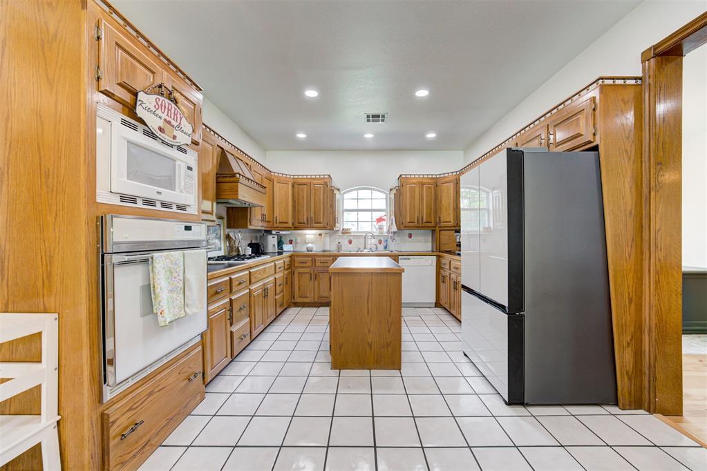 50 Serenada Lane Property Photo 14