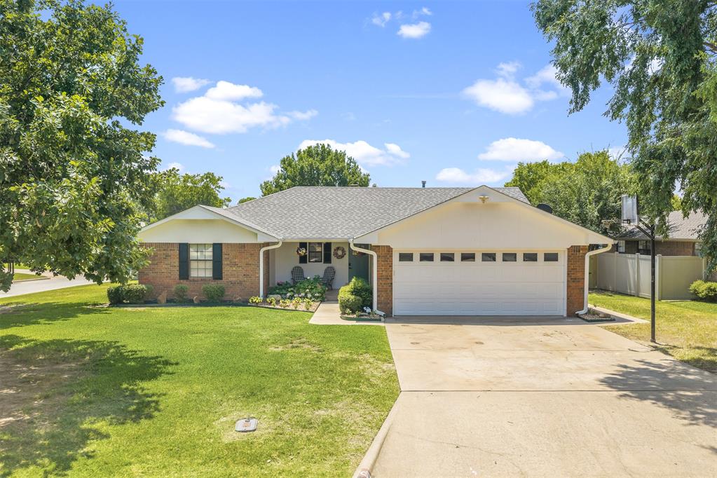 1900 8th Nw Property Photo 1