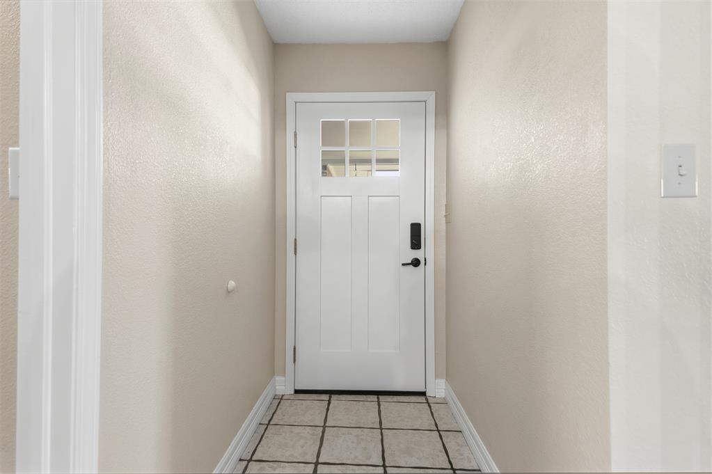 1900 8th Nw Property Photo 4