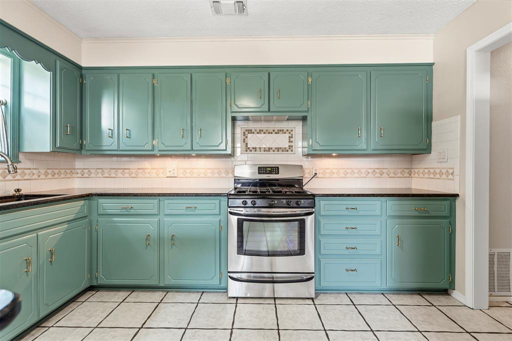 1900 8th Nw Property Photo 14