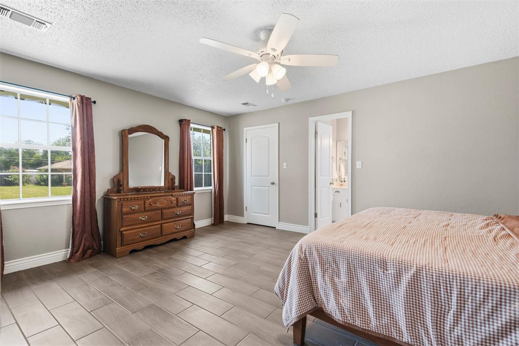 1900 8th Nw Property Photo 18