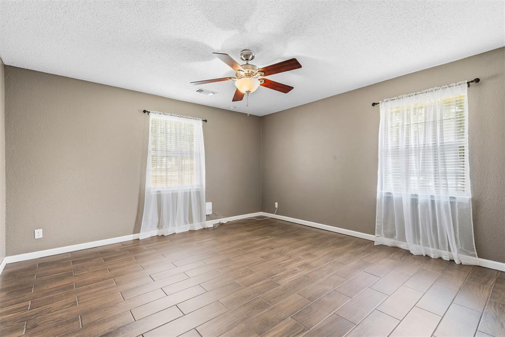 1900 8th Nw Property Photo 25