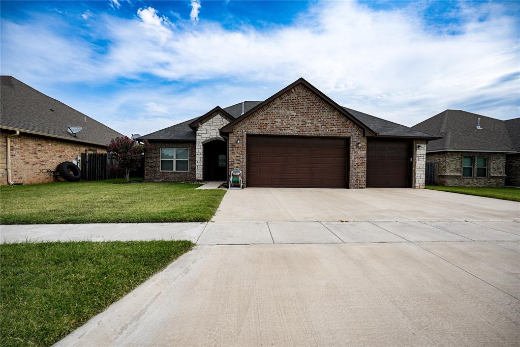 2105 Longhorn Trail Property Photo 1