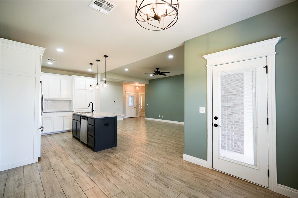 2105 Longhorn Trail Property Photo 11